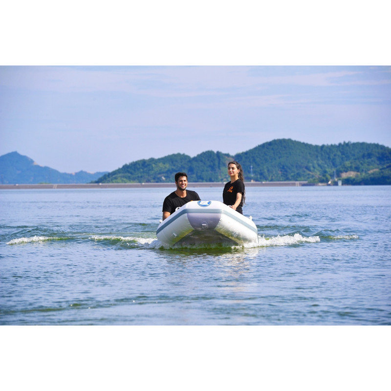 bateau gonflable Zray Avenger 400